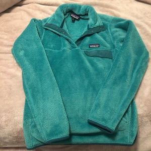Green Women’s Patagonia pullover